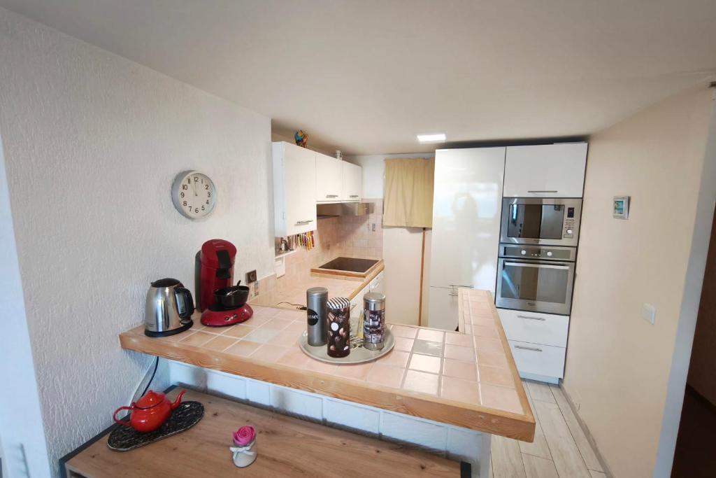 Bright apartment 3 minutes from the beach - 4