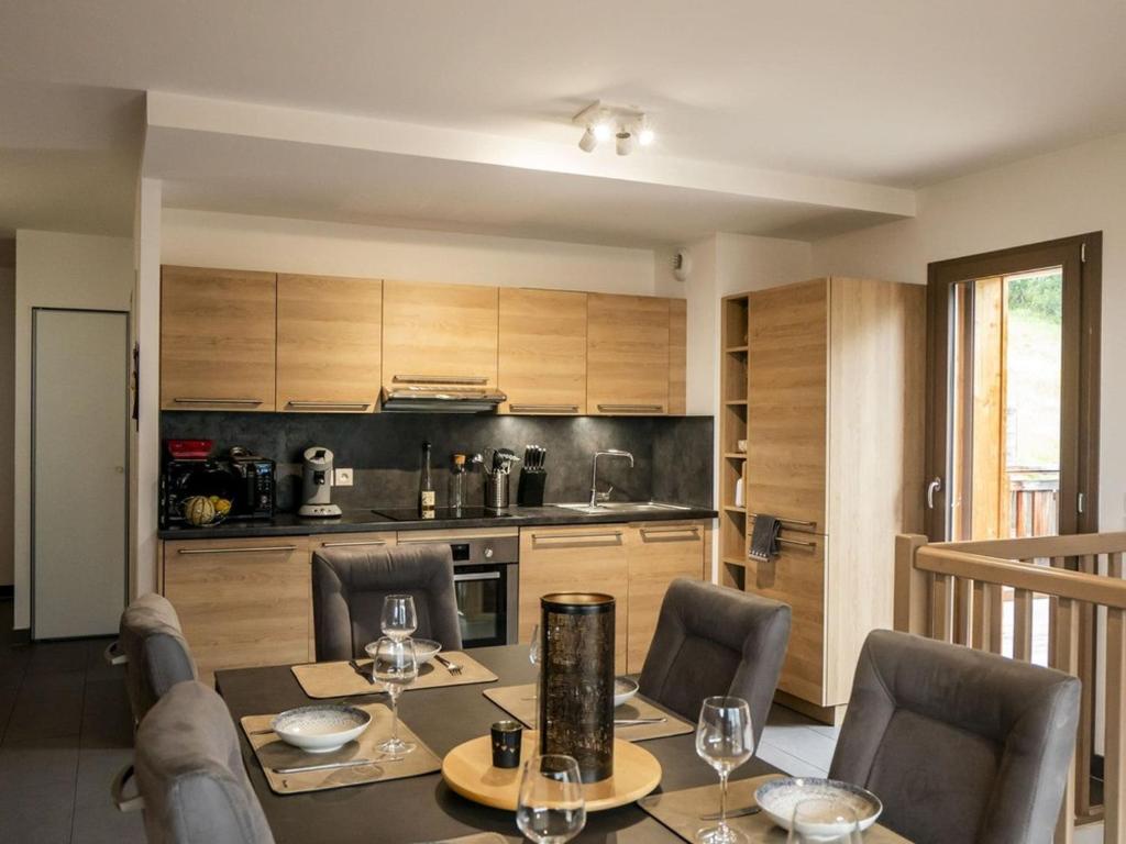 Appartement spacieux 4 pièces pour 7 pers., terrasse, garage - FR-1-676-178 - 2