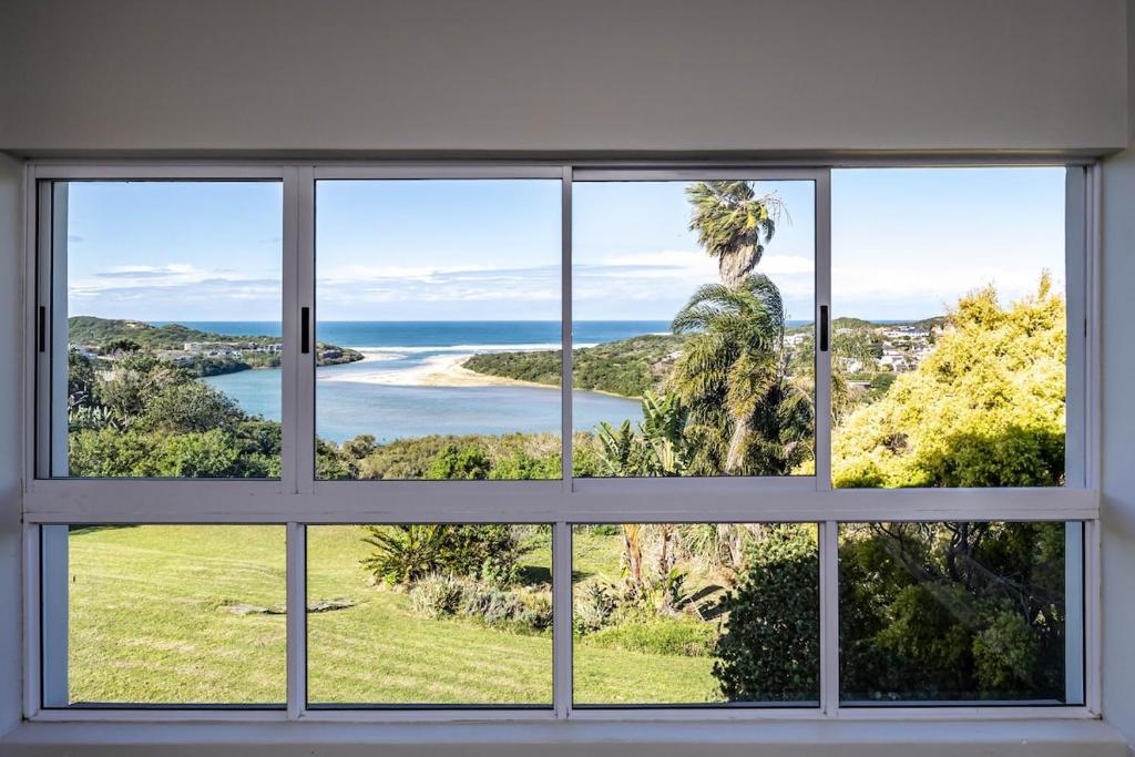 Views on 24, Beacon Bay