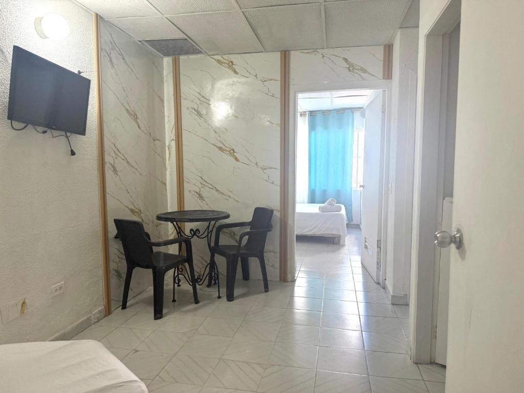 Aparta Hotel Fama - 3