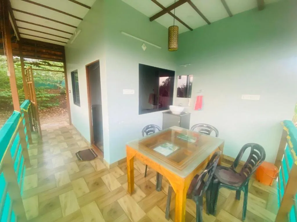 Happydays Hut, hotel en Mananthavady