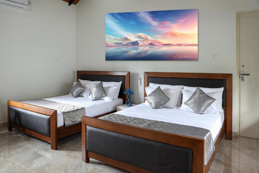 Staysia Guest, Kandy