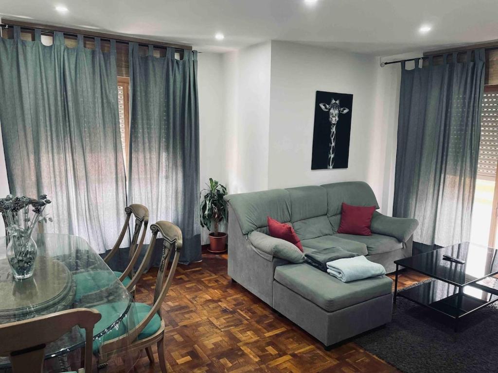 Piso centro wifi, León