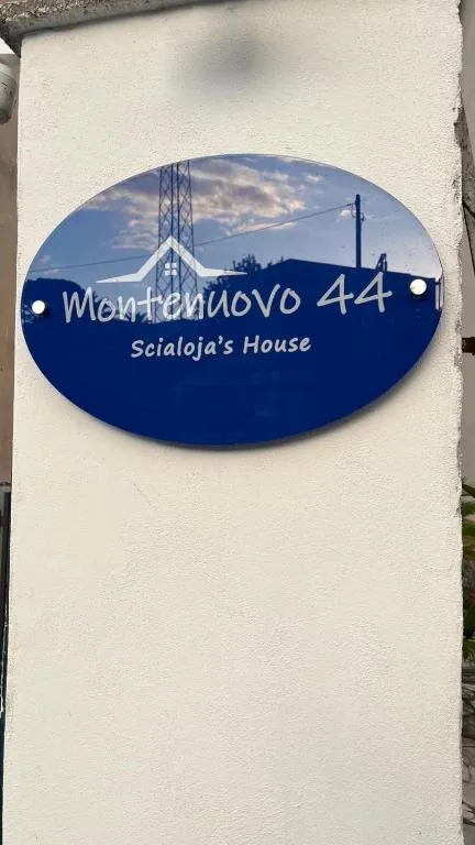 Hotel Montenuovo 44, hotell sihtkohas Pozzuoli