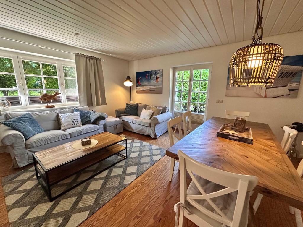 3 Zimmer Wohnung in Reetdachanwesen Hus op de Duen, Sankt Peter-Ording