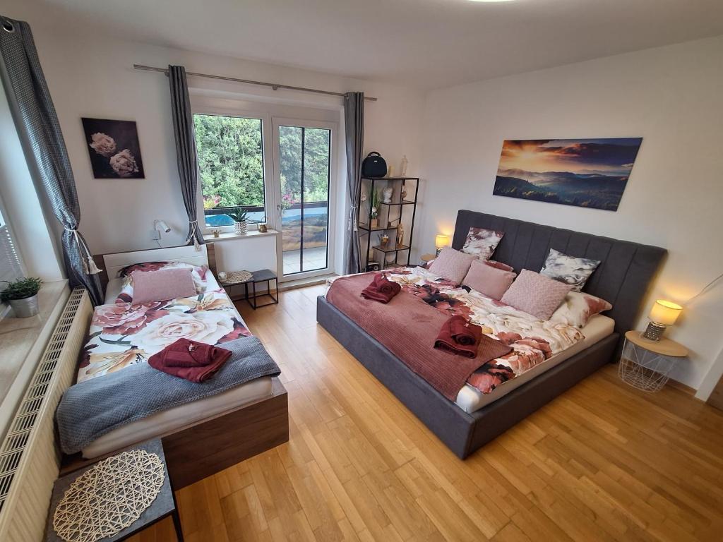 HomeW4 - Rosen Apartment, Hoheneich