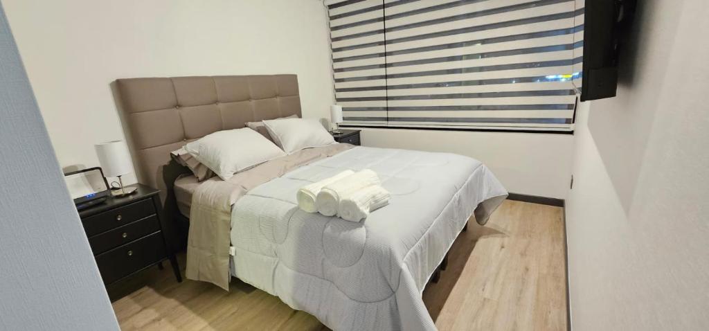 Apartamento nuevo con estacionamiento - 1