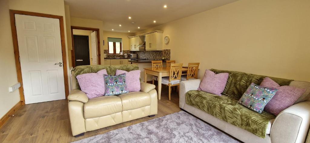 Tinahely Rest, Tinahely