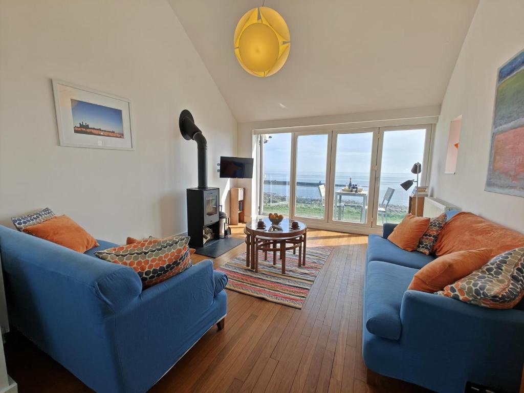 Craster Waves, Craster