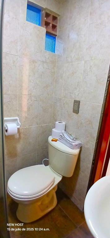 COMODO APARTAMENTO WIFI-COWORK CERCA a ZONA TURISTICA DE MEDELLIN - 2