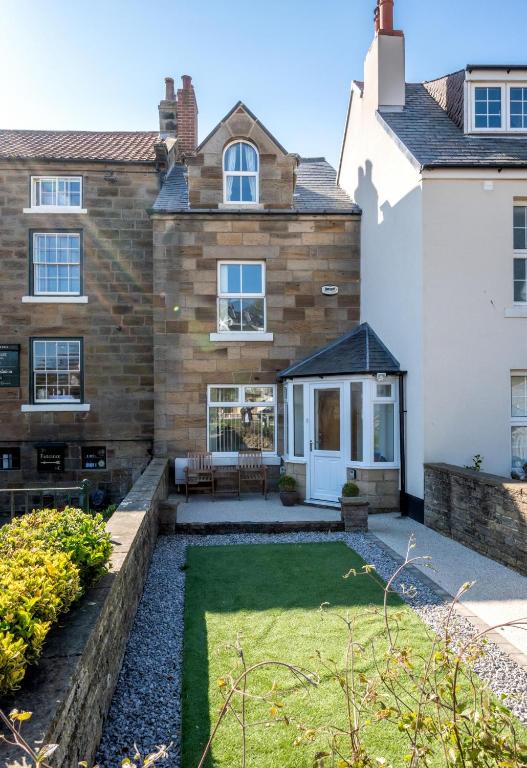 Clematis Cottage, Sandsend