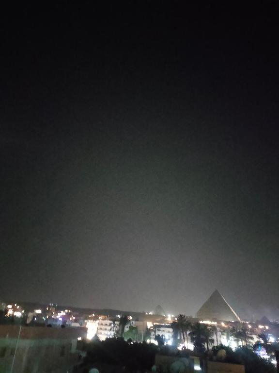 Komaty pyramids view, Káhira