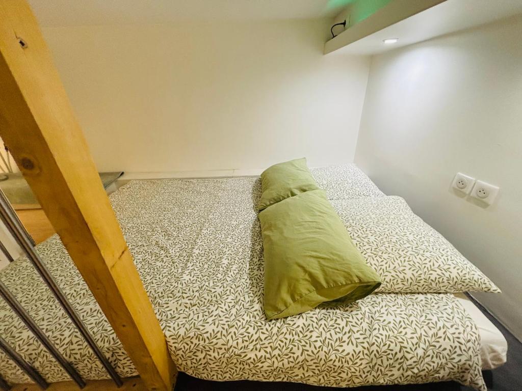 Cozy loft near the Marais district - 5