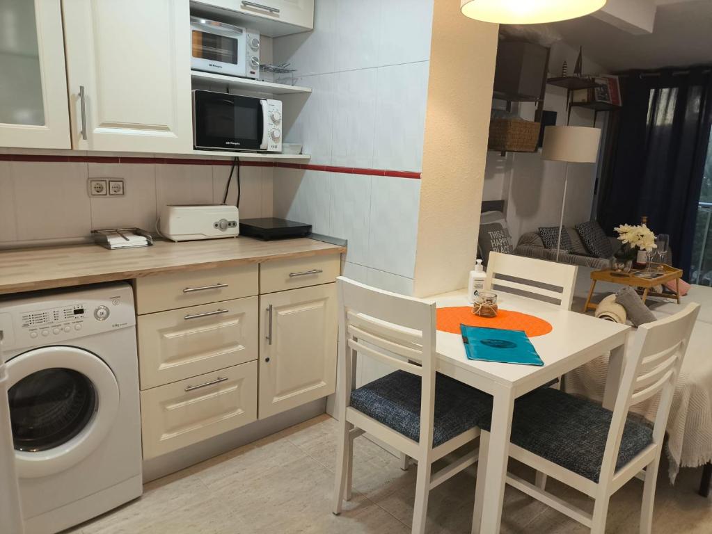Calpe Miramar Studio 180m from Cala Calalga & 7 min from La Fossa Beach AC WiFi - 4