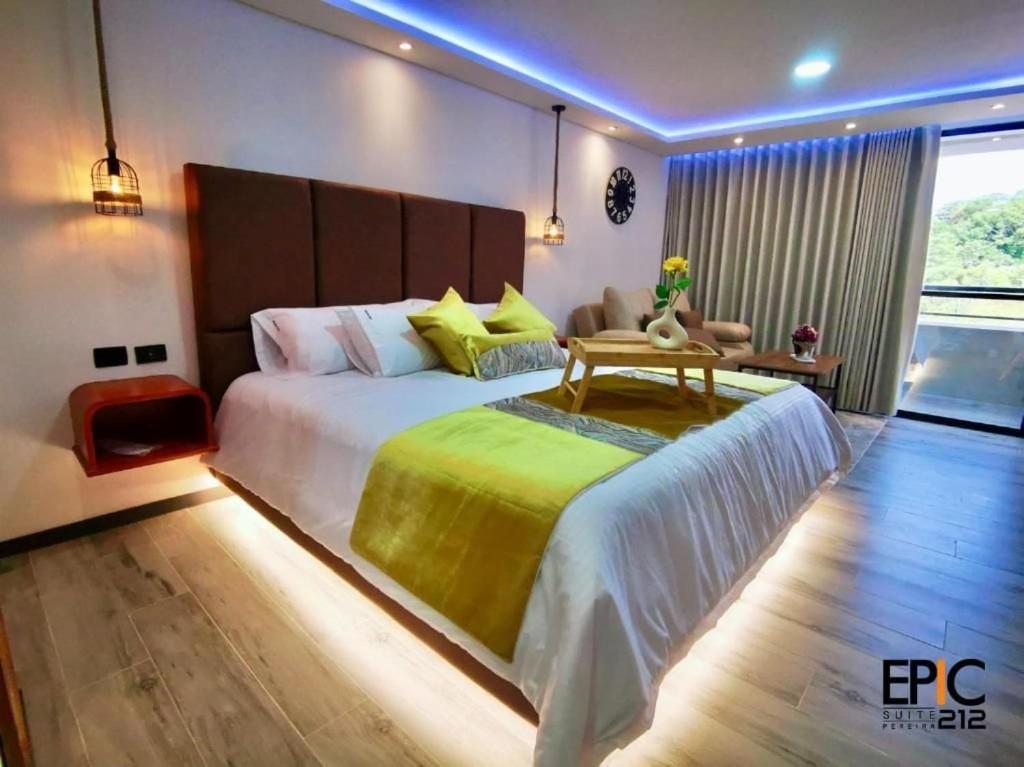 Epic Suite 212 Premium Airport - 4