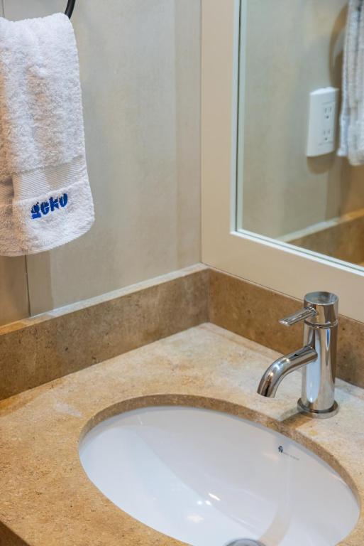 Kasabian 1BR by Geko - 5