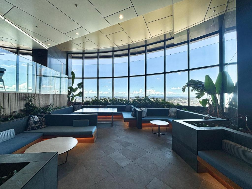 Shared lounge/TV area