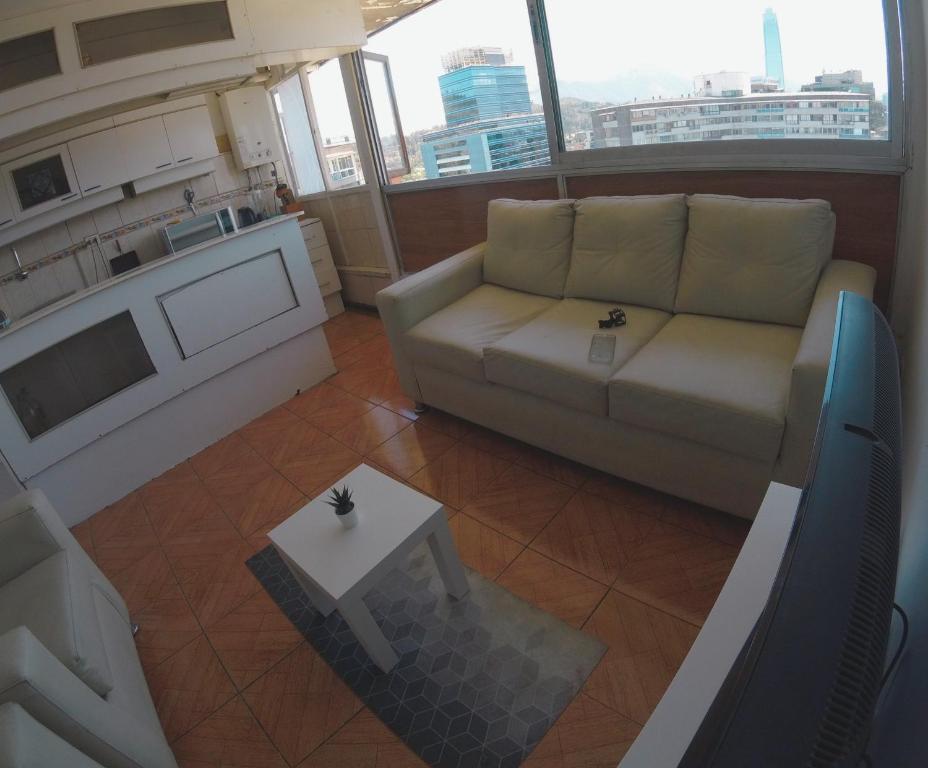 Habitación privada con cama matrimonial en departamento compartido - Providencia - 2