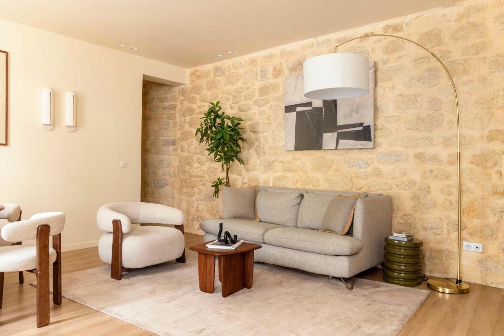 Spacious apartment - 3BR-8P - Moulin Rouge - 2