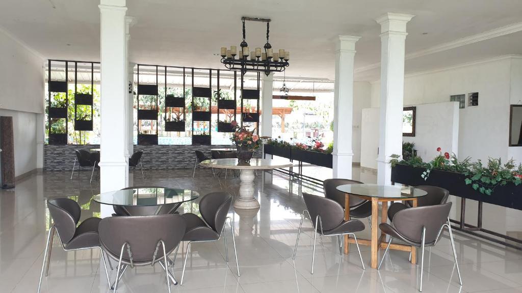 Aries Biru Hotel and Villa 