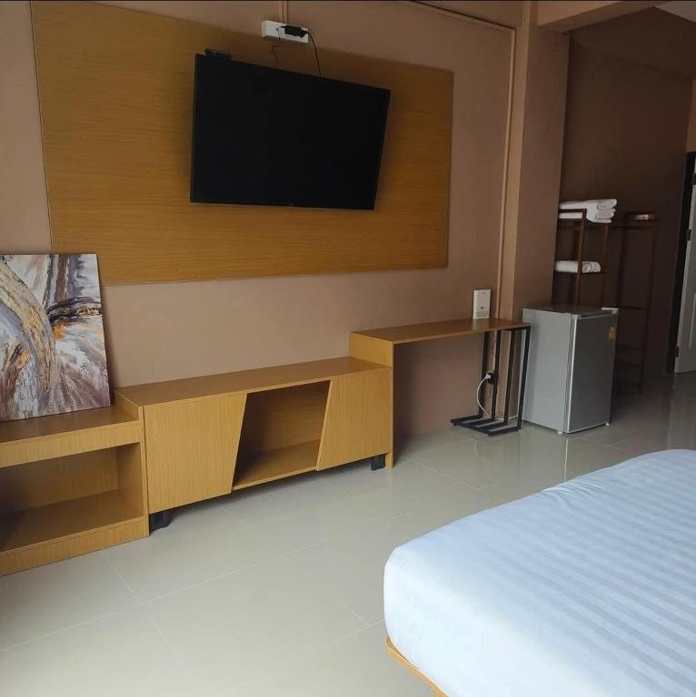 The Shamrock, Bang Sare