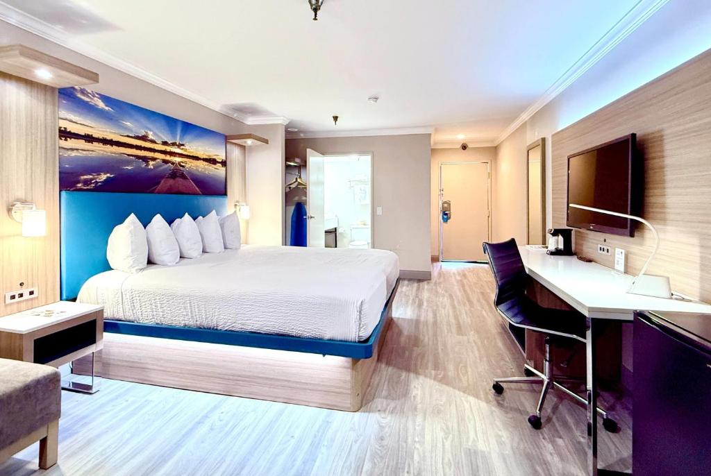 Days Inn by Wyndham Los Angeles LAX/ Redondo&ManhattanBeach