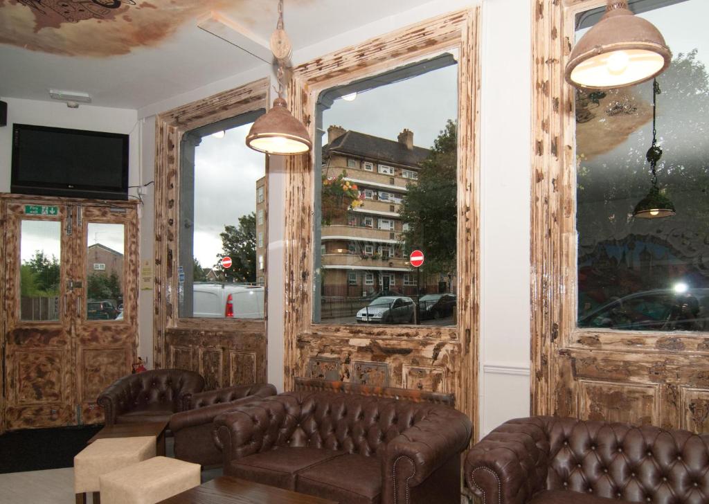 Bar/lounge, Book a Bed Hostels in London