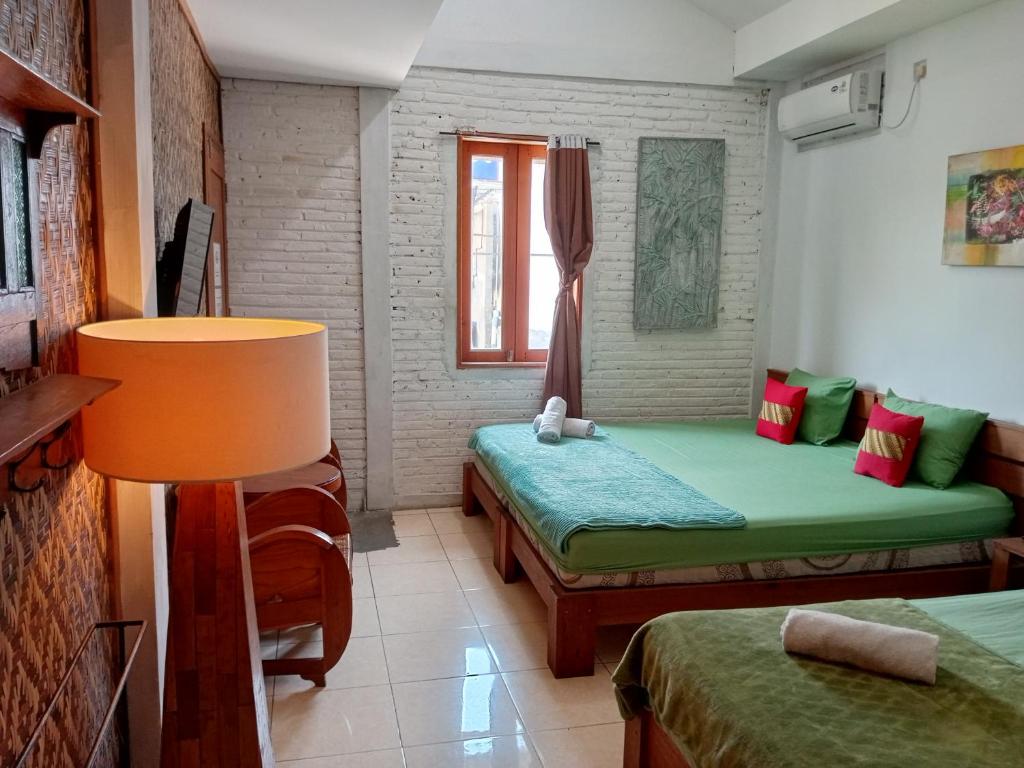 Mas Jenar Guesthose by Kawulastay, Timuran