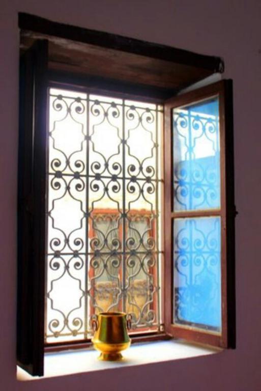 Riad Khmisa photo