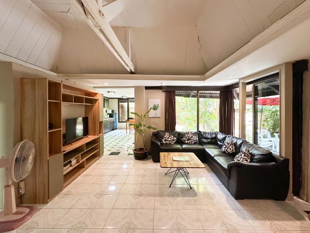 シータヌ バンガロー (Seetanu Bungalows)