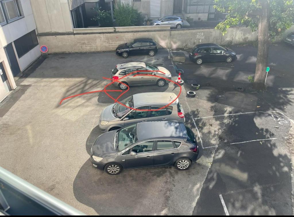 Studio indépendant proche centre et parking - 2