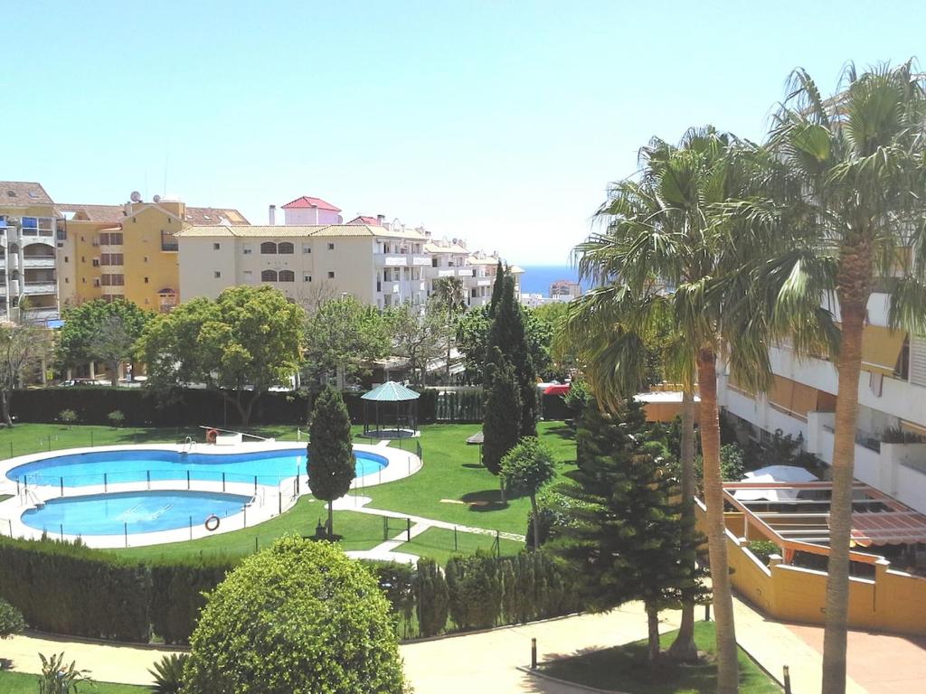 Central Benalmádena, pool & terraces - 1