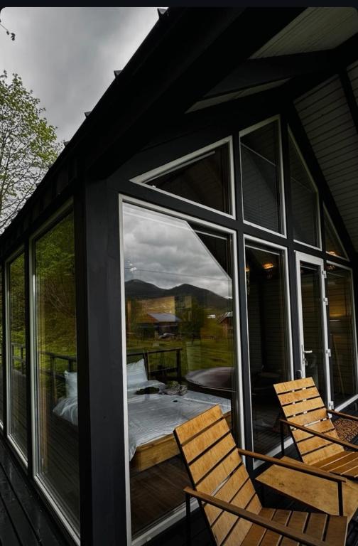 Mayak Chalet Resort модульний будиночок, Mykulyčyn