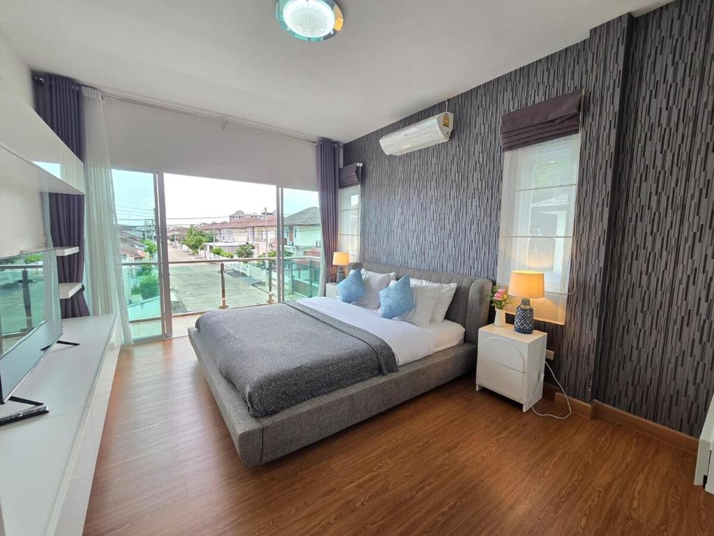 Joy Homes Design Pool Villa