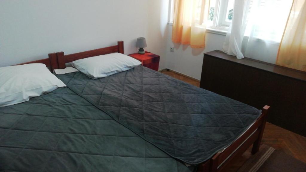 Retro Apartment near to city center Herceg Novi - 2