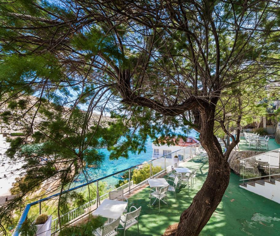Globales Simar — Restaurant & bars in Puerto Pollensa, Balearic Islands