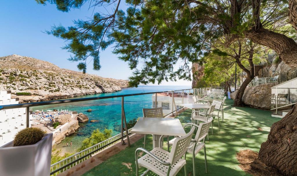 Globales Simar — Restaurant & bars in Puerto Pollensa, Balearic Islands