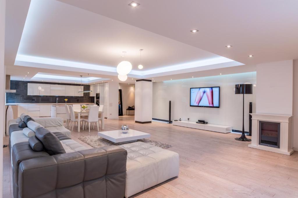 Luxury Apartment Herastrau Nord- 240 sqm - Spa, Pool & Gym Access, Bukurešť