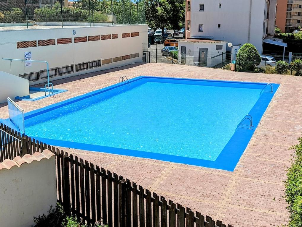 CAP Studio Vue Port Pools Tennis Loggia WiFi Clim - 3