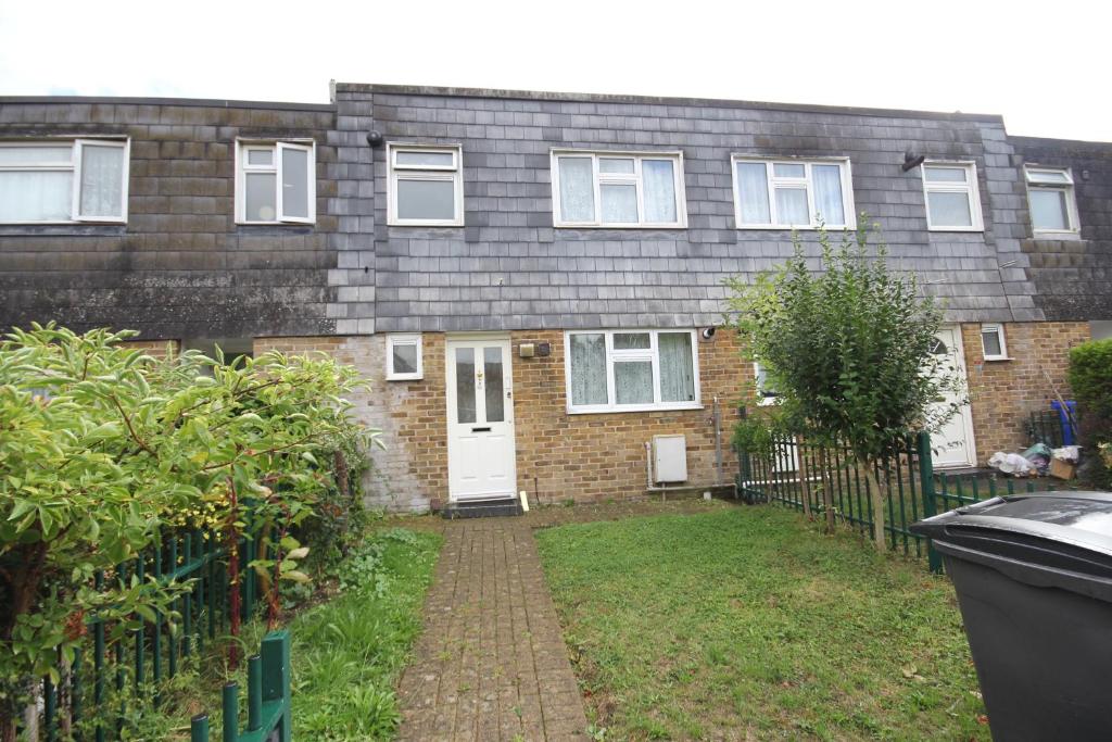 Greatfield Place, Hillingdon