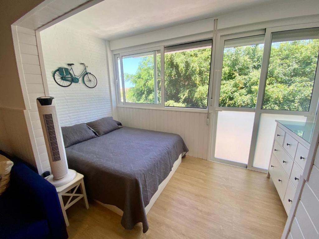 Loft playa Torviscas,garaje gratis - 2