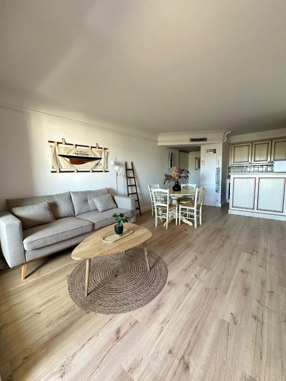 Luciano Sainte Maxime Apartment - 5