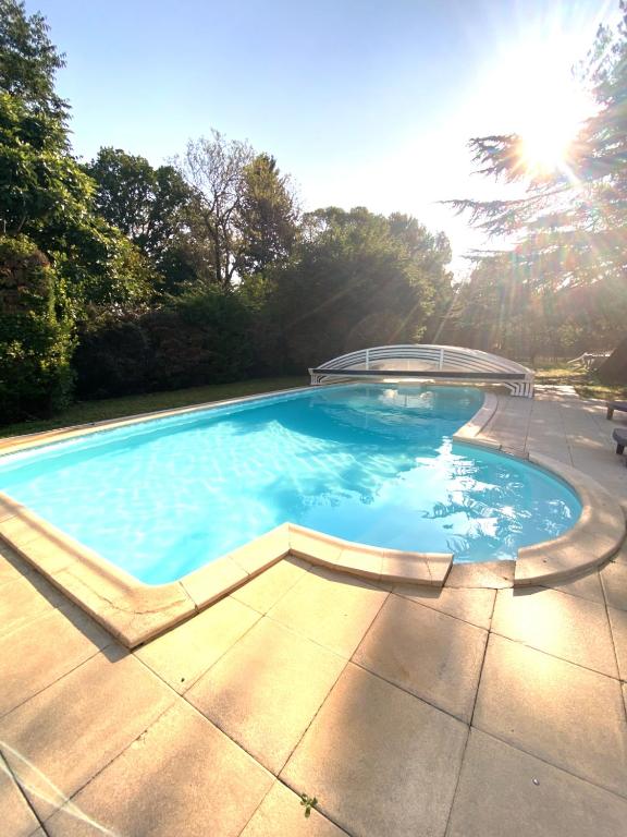 Les Mourguettes maison familiale avec piscine et garage sur 2000 m2 de terrain en campagne - 1