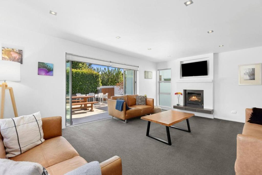 Jessies Lakehouse - your perfect Wanaka base, Wanaka