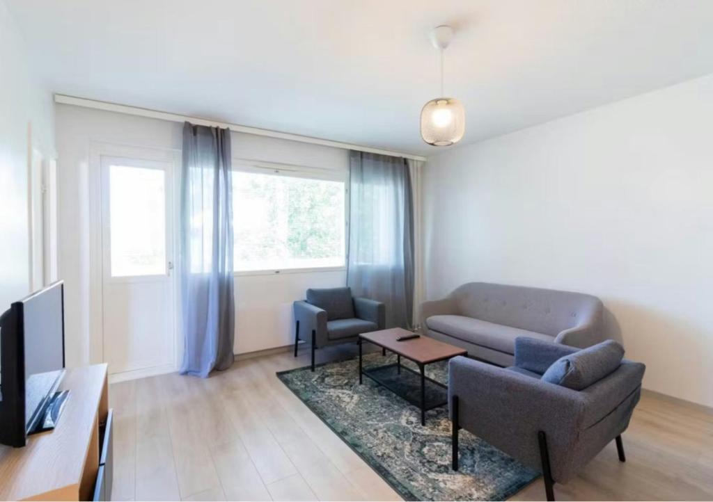Convenient Apartment for 4, Malminkartano