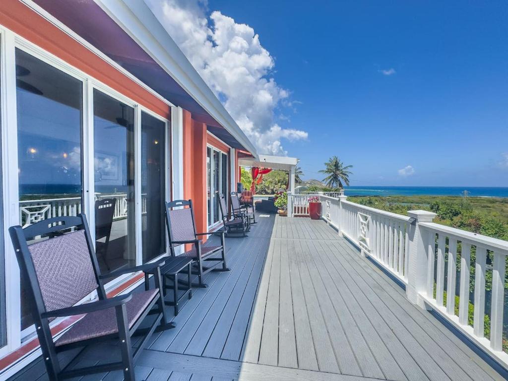 Hook em on Paradise, La Grande Princesse