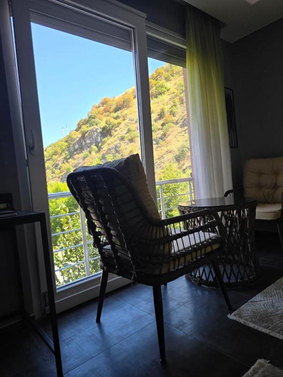 Pretty Modest Apartment, Prizren
