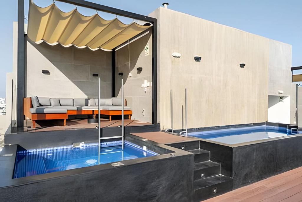 Skyline Executive Suite in San Isidro - 3