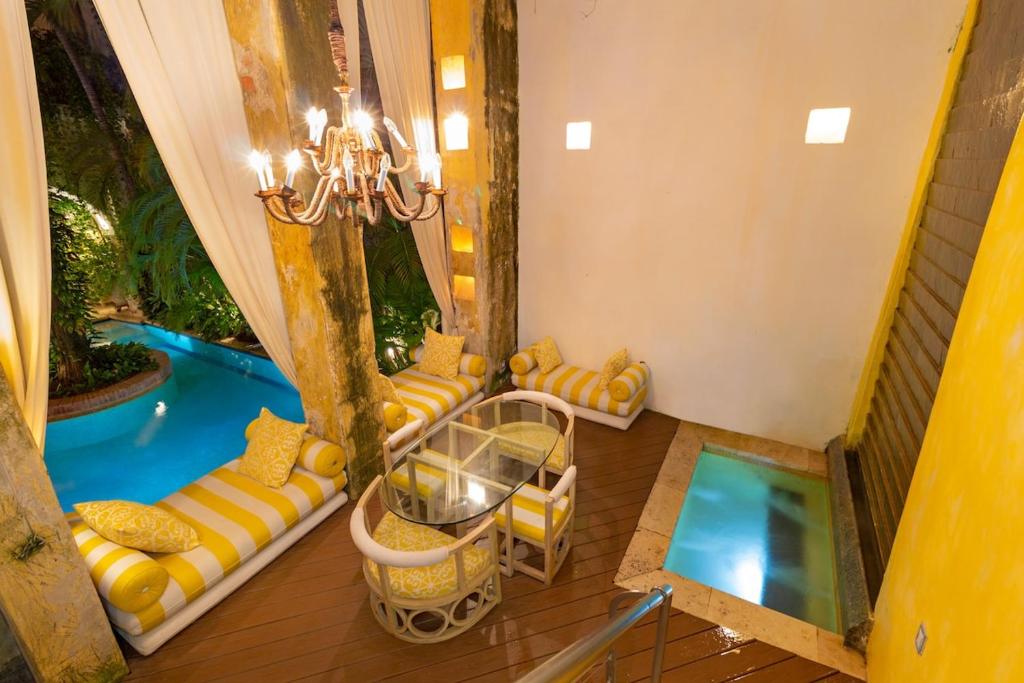 Heated pool Spectacular House Historic Center - 1