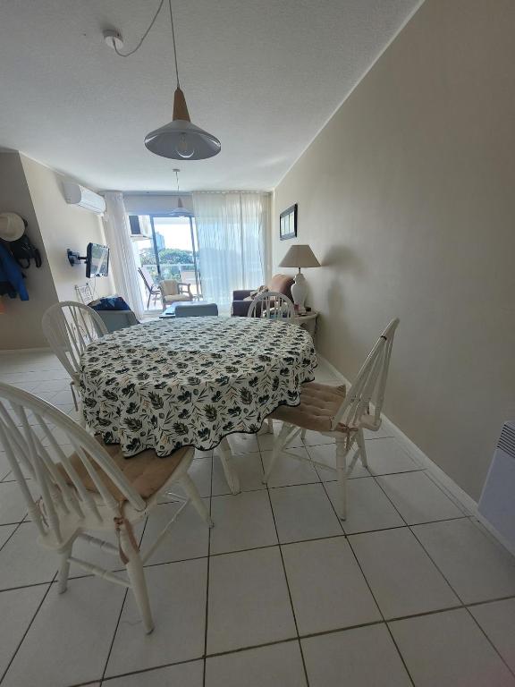 Oceanfront apartment Lincoln Parada 18 Playa Mansa - 3